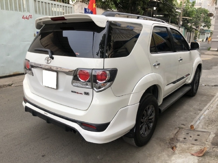 Toyota Fortuner TRD Sportivo 2016 số tự động màu Trắng