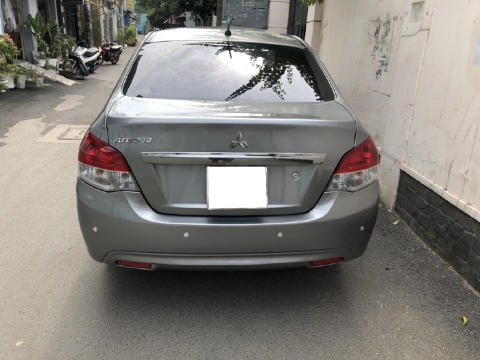 Mitsubishi Attrage đời 2018, số sàn, xe nhập khẩu Thái Lan