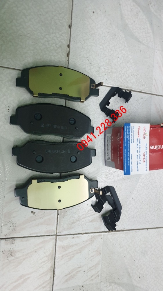 581012WA00  Má phanh trước Kia Sorento