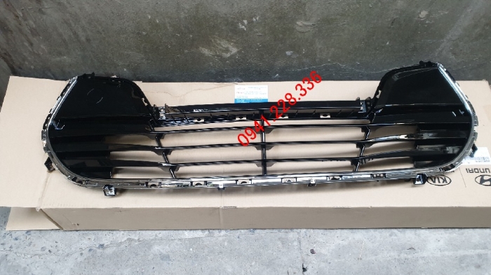 865602V010 Lưới cản trước Hyundai Veloster