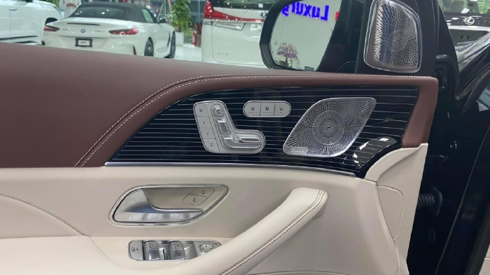 Bán Mercedes GLS 600 Maybach phiên bản mới nhất năm 2021, giá siêu tốt.