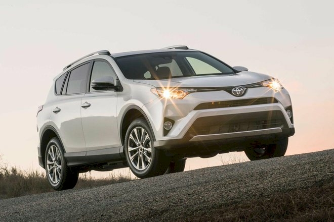 Toyota RAV4 đang bị NHTSA điều tra vì có nguy cơ cháy nổ.