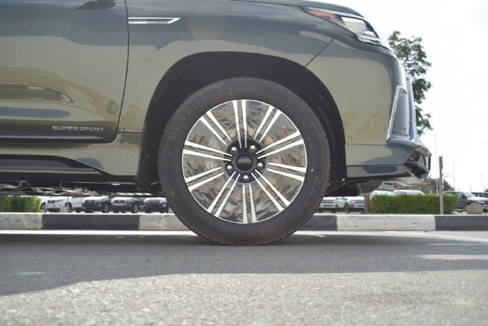 Lexus LX570 Super Sport sản xuất 2021, mới 100%, xe giao ngay giá tốt.