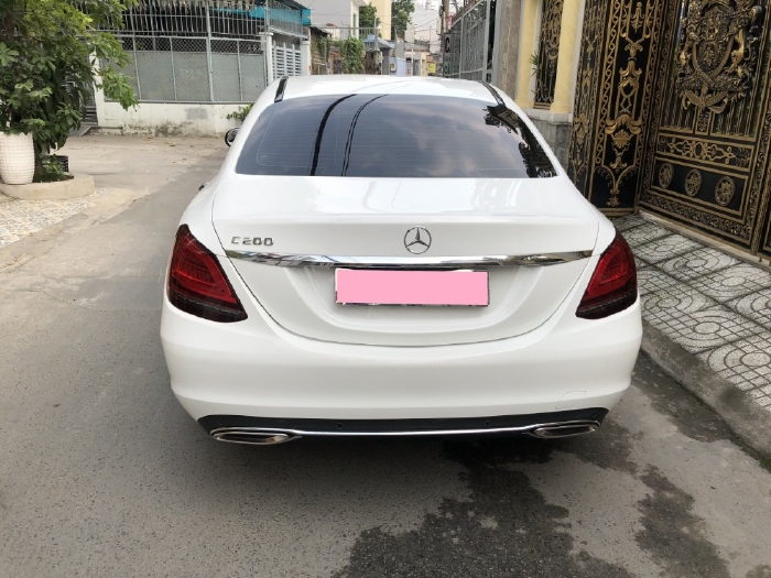  Mercedes C200 Exclusive 2020, màu trắng mới như xe hãng