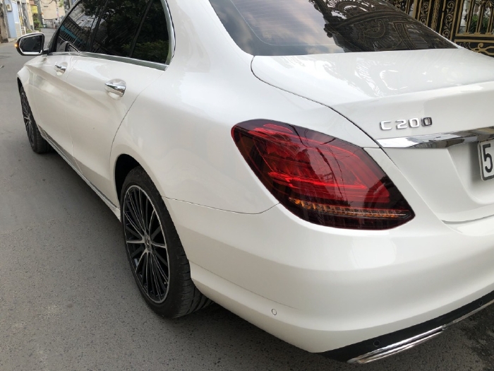  Mercedes C200 Exclusive 2020, màu trắng mới như xe hãng