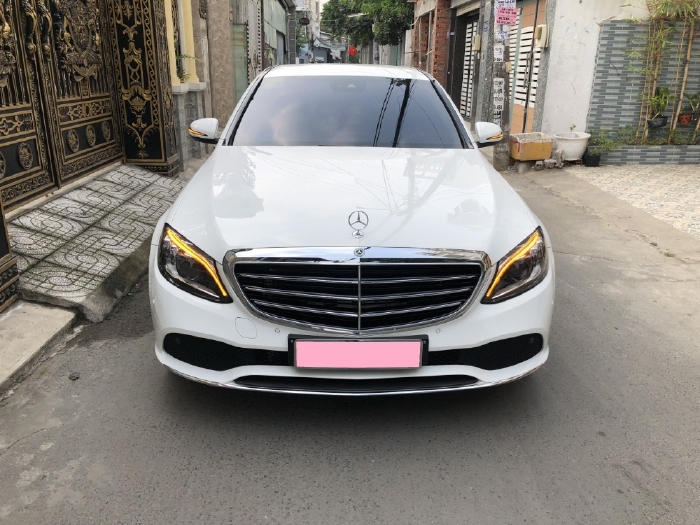  Mercedes C200 Exclusive 2020, màu trắng mới như xe hãng