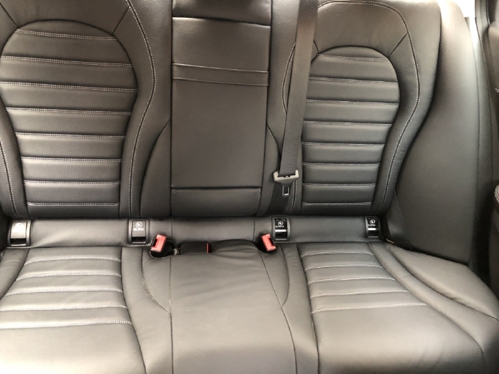  Mercedes C200 Exclusive 2020, màu trắng mới như xe hãng
