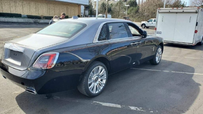 Bán Rolls Royce Ghost Series ll, sản xuấ 2021, mới 100%, xe có sẵn, giá tốt.