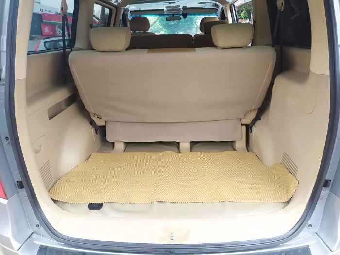  Hyundai Starex 2016, số sàn, máy dầu, màu xám, 9 chỗ ngồi