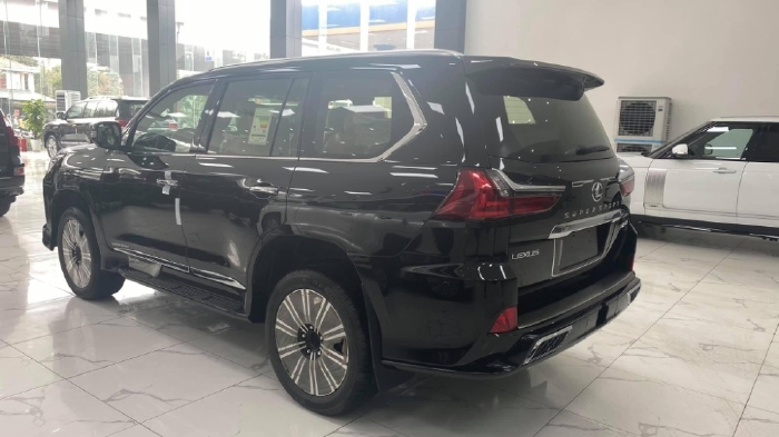 Bán xe Lexus Lx570 Super Sport, sản xuất 2021, bản mới nhất full đồ, xe có sẵn, giá tốt.