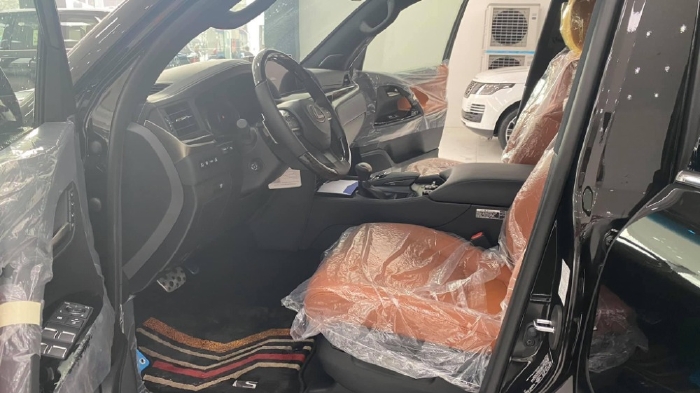Bán xe Lexus Lx570 Super Sport, sản xuất 2021, bản mới nhất full đồ, xe có sẵn, giá tốt.