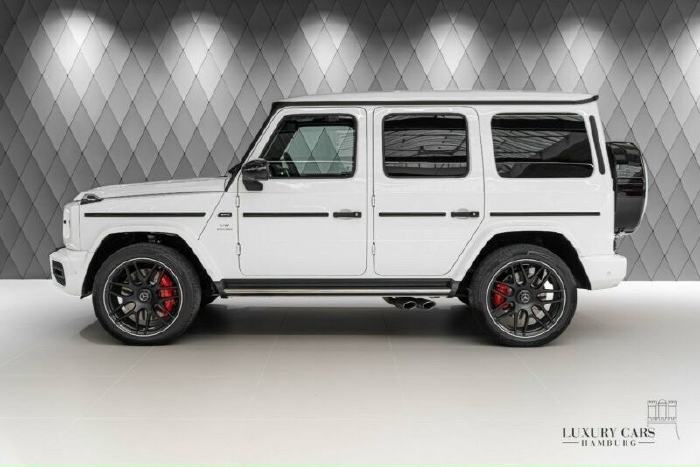 Bán xe Mercedes-Benz G63 Night Packge sản xuất năm 2021, mới 100%.