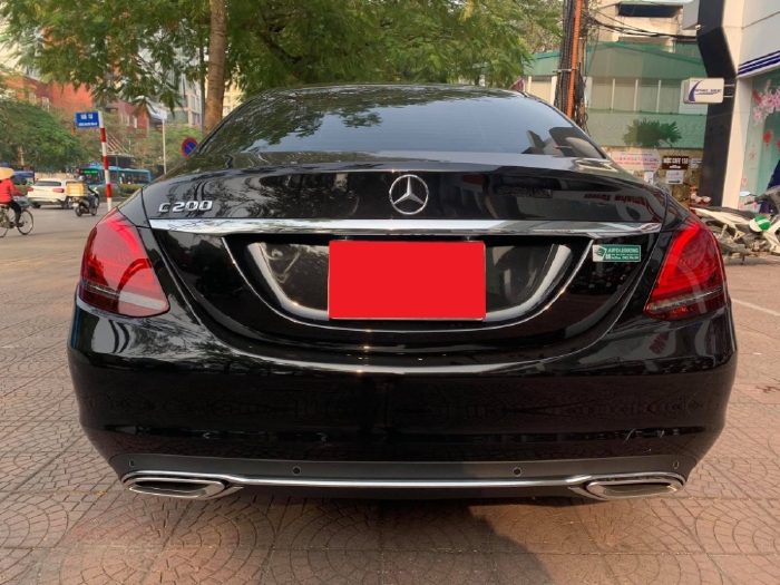 Mercedes C200 2020 Exclusive, tự động, Full màu đen