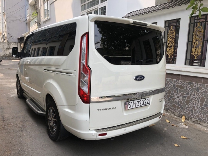 Cần bán Ford Tourneo Limited 2019 đk 2020, tự động, màu trắng cực đẹp,
