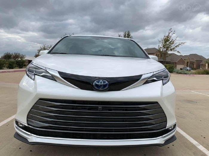 Bán xe Toyota Sienna Limited 2.5 sản xuất 2021, xe có sẵn, giá tốt.