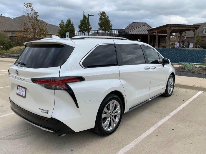 Bán xe Toyota Sienna Limited 2.5 sản xuất 2021, xe có sẵn, giá tốt.