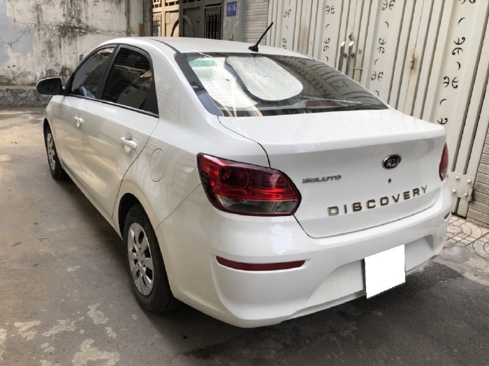 Kia Soluto 2020, số sàn, màu trắng