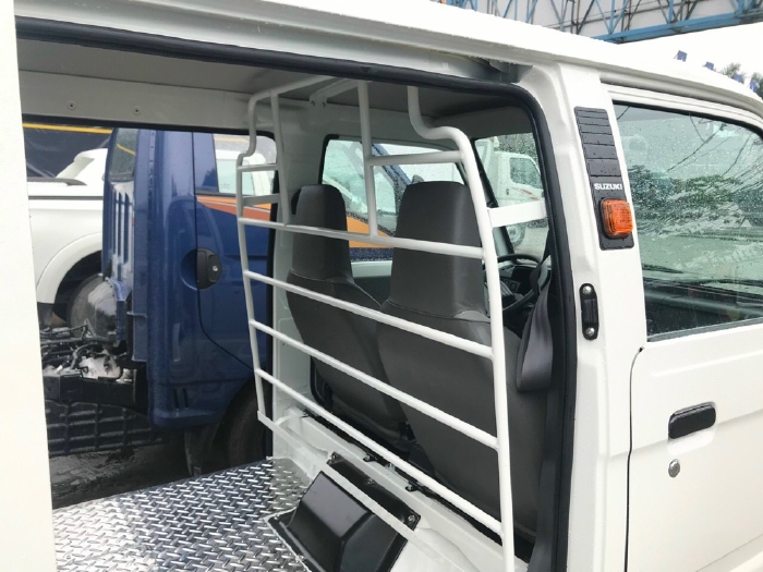 Suzuki blind van 500kg