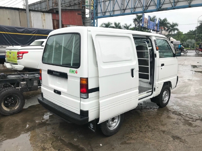 Suzuki blind van 500kg