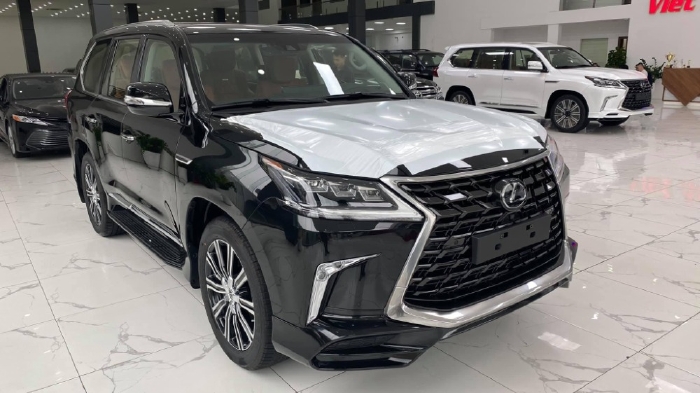 Bán Lexus LX570 Super Sport MBS 4 chỗ 2021, xe có sẵn đủ màu giao ngay.