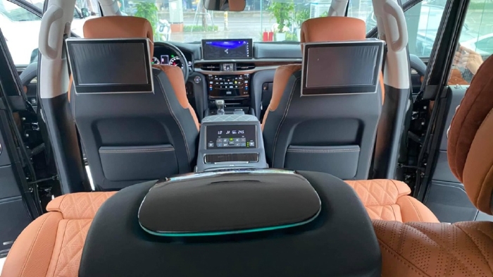 Bán Lexus LX570 Super Sport MBS 4 chỗ 2021, xe có sẵn đủ màu giao ngay.