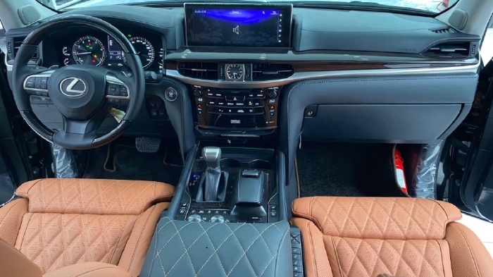Bán Lexus LX570 Super Sport MBS 4 chỗ 2021, xe có sẵn đủ màu giao ngay.
