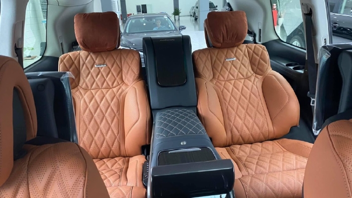Bán Lexus LX570 Super Sport MBS 4 chỗ 2021, xe có sẵn đủ màu giao ngay.