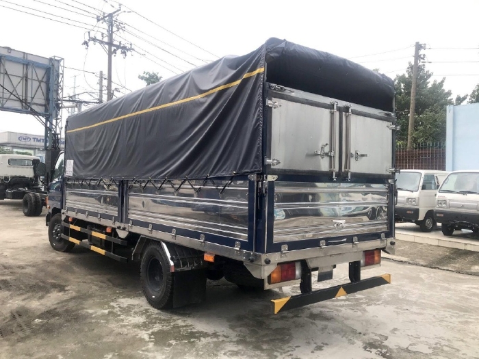 HYUNDAI NEW MIGHTY 110SL Thùng mui bạt 5 bửng