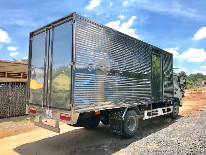 HYUNDAI MIGHTY EX8 GTL Thùng kín