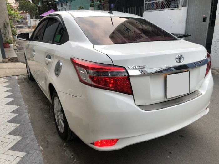 Cần bán xe Vios 2018, bản G, số tự động, màu trắng còn mới tinh