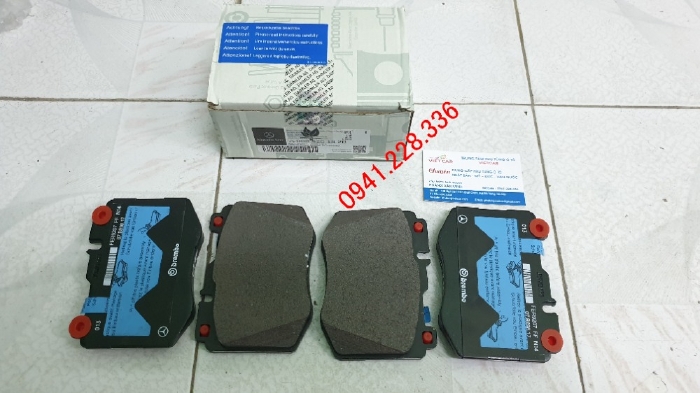 A0004208000 Má phanh trước Mercedes GLC250, GLC200