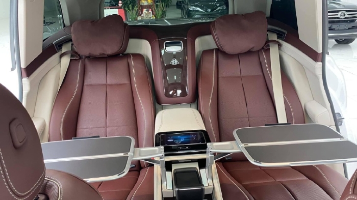 Bán Mercedes GLS 600 Maybach sản xuất 2021, mới 100%, xe giao ngay.