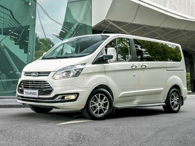 Ford Tourneo: 30 xe