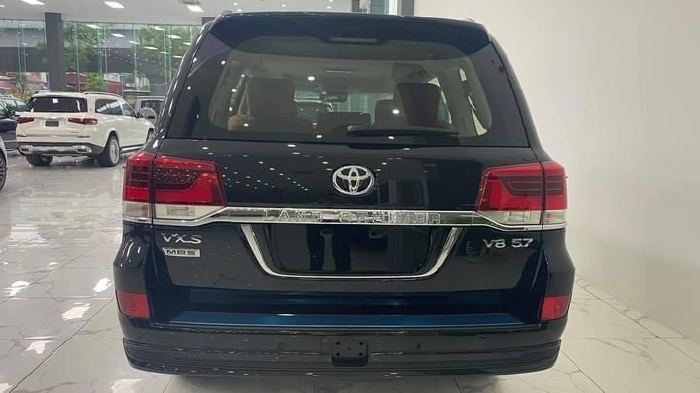 Bán Toyota Land cruiser 5.7 MBS 4 ghế thương gia siêu VIP, sản xuất 2021, xe giao ngay.