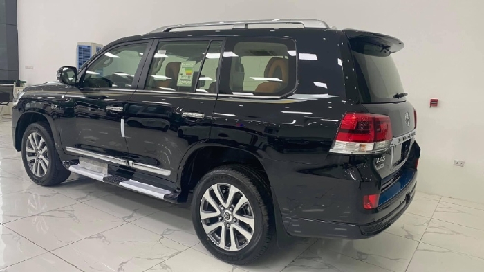 Bán Toyota Land cruiser 5.7 MBS 4 ghế thương gia siêu VIP, sản xuất 2021, xe giao ngay.