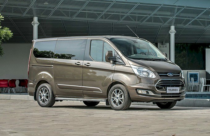 Ford Tourneo dừng bán ở Việt Nam