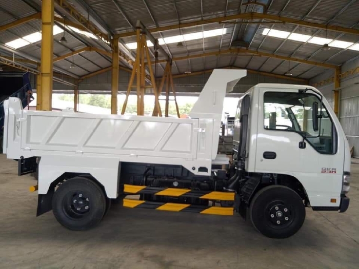Giá Xe Ben Isuzu 1T9 QKR 230 2021 Trả Góp