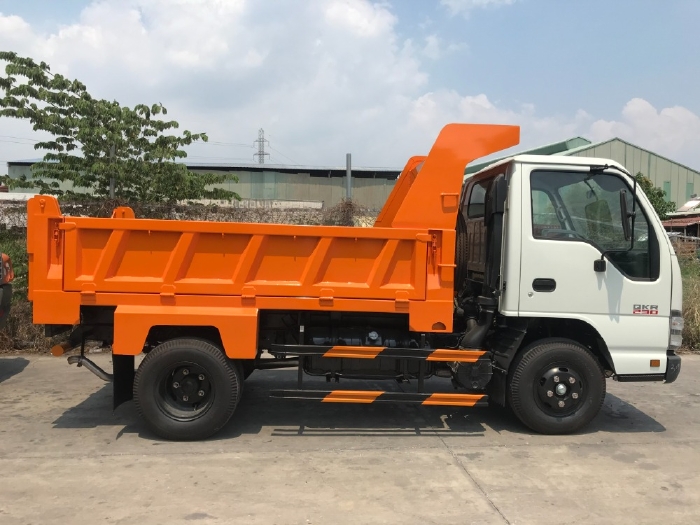Giá Xe Ben Isuzu 1T9 QKR 230 2021 Trả Góp