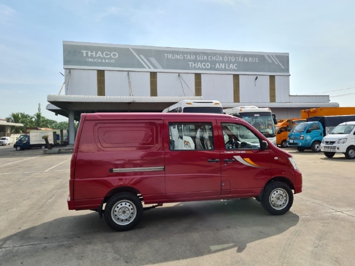Thaco Towner Van 5S (5 vị trí chổ ngồi) tải trọng 750Kg, di chuyển 24/24 trong thành phố