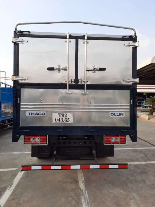 Xe tải Thaco Ollin 490 2021 thùng kín, tải trọng 2,1T, xe tải nhẹ giá rẻ - chất lượng bền bỉ - vận hành tốt.