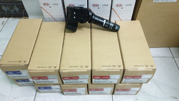 Công tắc gạt mưa Hyundai  porter, accent. Kia morning, Bongo/934201R200