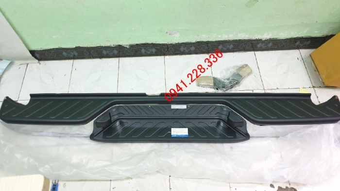 Cản sau NisSan NaVaRa/85610-JR00A