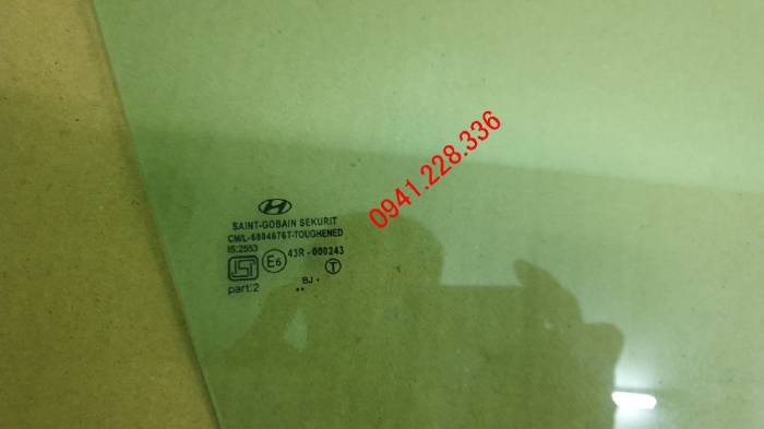 Kính cánh cửa Hyundai Accent/82410H6010 82420H6010