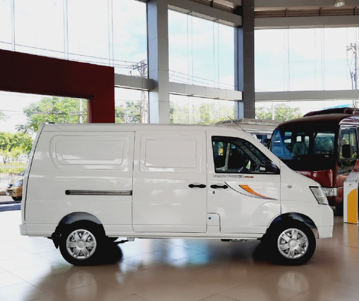Thaco Towner Van2S, tải trọng 945kg, lưu thông 24/24 trong thành phố