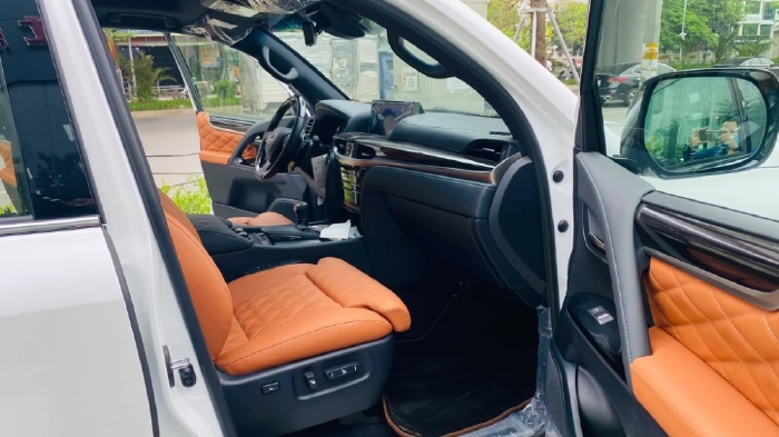 Bán xe Lexus LX 570 Super Sport MBS 4 ghế siêu vip, sản xuất 2021, giao ngay toàn quốc.