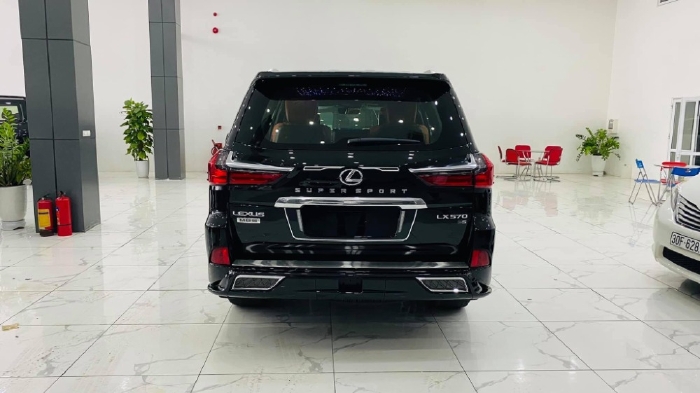 Lexus LX570 MBS 4 ghế thương gia siêu VIP, đẳng cấp doanh nhân, sản xuất 2021, 1 xe duy nhất giao ngay.