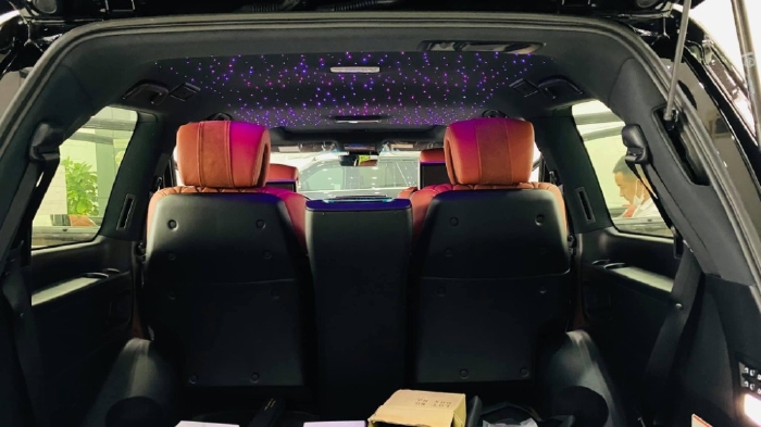 Lexus LX570 MBS 4 ghế thương gia siêu VIP, đẳng cấp doanh nhân, sản xuất 2021, 1 xe duy nhất giao ngay.