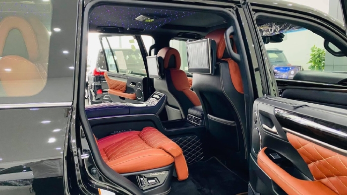 Lexus LX570 MBS 4 ghế thương gia siêu VIP, đẳng cấp doanh nhân, sản xuất 2021, 1 xe duy nhất giao ngay.