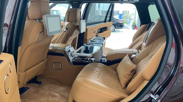 Bán Range Rover SV Autobiography 2 màu sản xuất 2021, Xe có sẵn giao ngay.