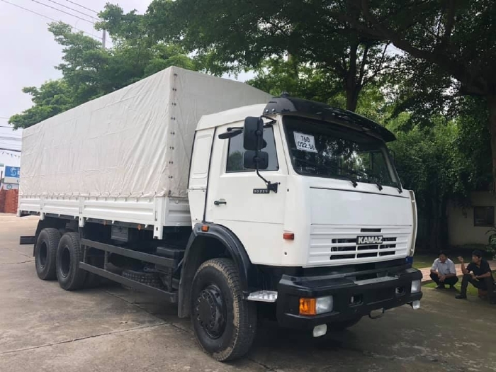 Xe tải thùng Kamaz 53229 (6x4) tải thùng Kamaz 3 giò thùng 6,3m